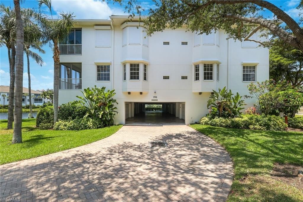 795 Bentwater Cir, Unit 202, Naples, FL 34108 Photo