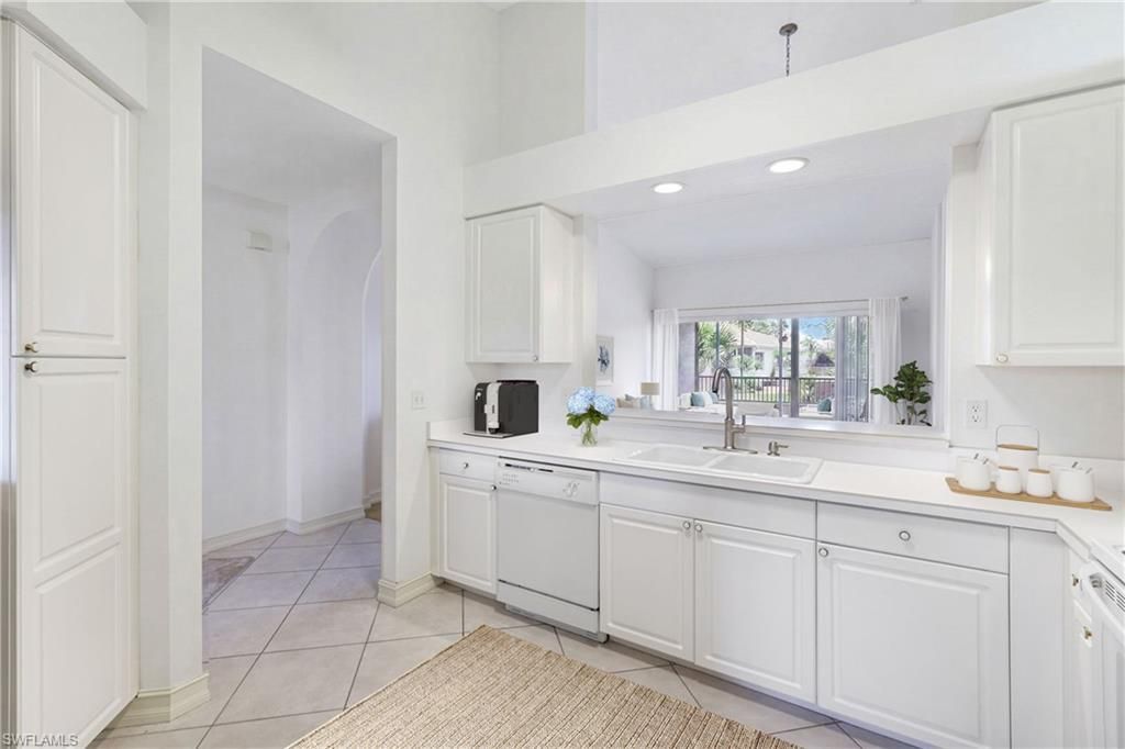 795 Bentwater Cir, Unit 202, Naples, FL 34108 Photo