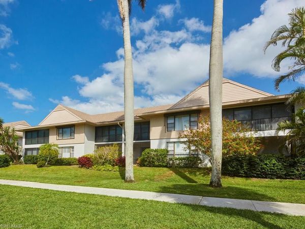 415 10th AVE S, Unit 7, NAPLES, FL 34102