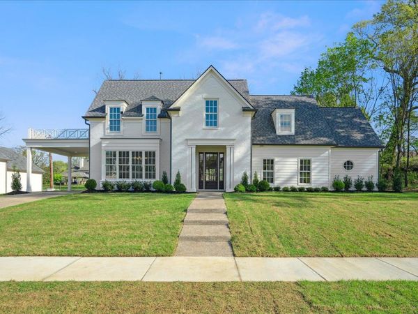 9140 CHEATHAM LN, Germantown, TN 38138