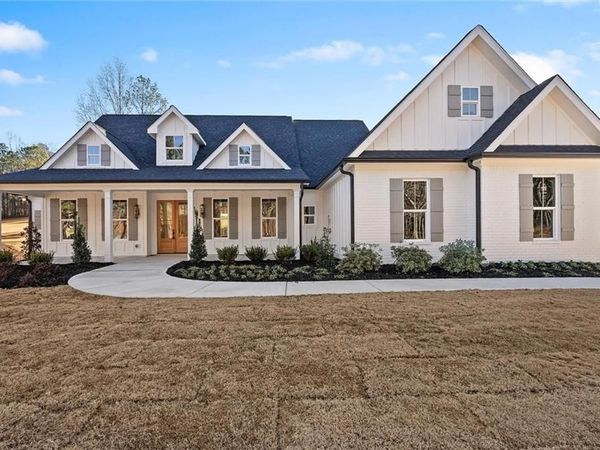 105 West Lake Boulevard, Carrollton, GA 30116