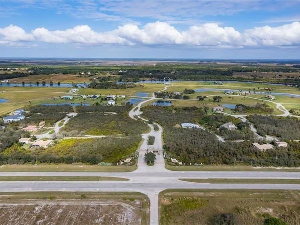 22797 Yellow Button LN, ALVA, FL 33920