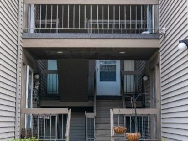 22 Sam Bonnell Dr, Union, NJ 08809