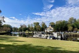 212 Blue Wing Court photo 4