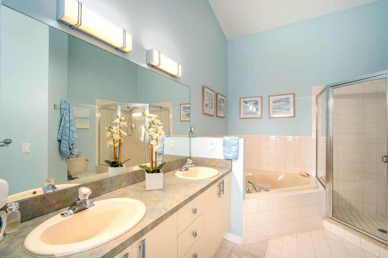 95 Coco Plum Drive, Unit 4C, Marathon, FL 33050 Photo