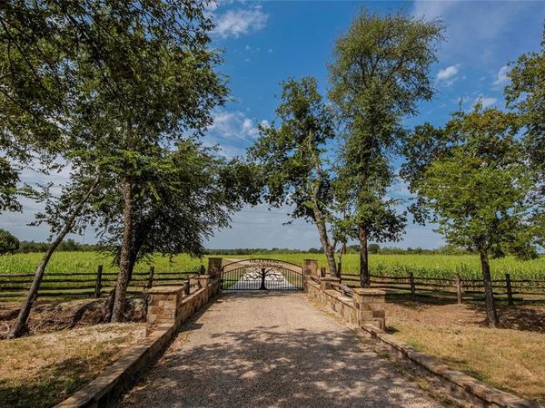 395 County Rd 2530, Meridian, TX 76665