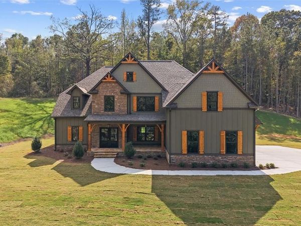 133 West Lake Boulevard, Carrollton, GA 30116