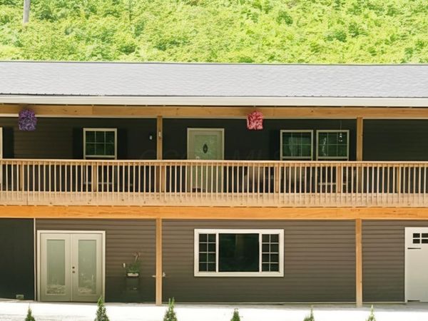 24796 E Fork Road, Laurelville, OH 43135