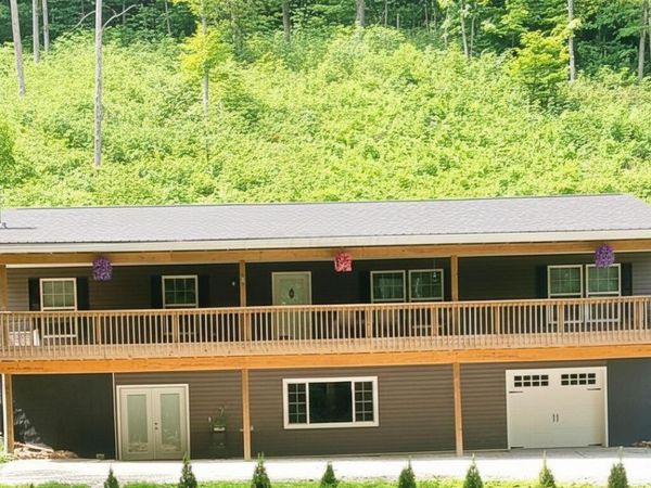 24796 E Fork Road, Laurelville, OH 43135