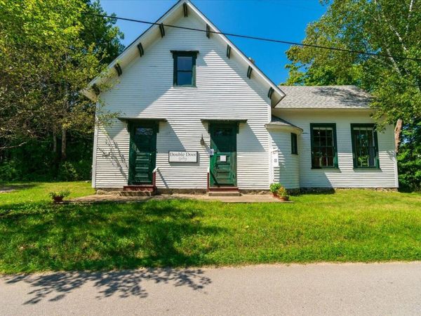 300 Main Road, Islesboro, ME 04848