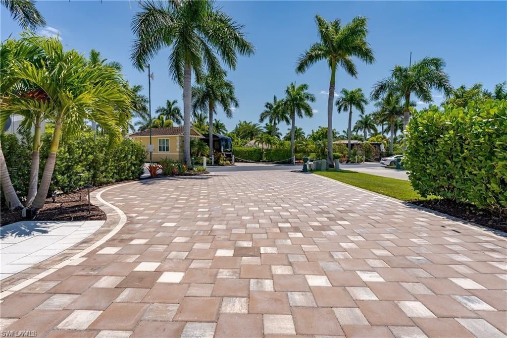 13461 Ladyfish Ln, Naples, FL 34114 Photo
