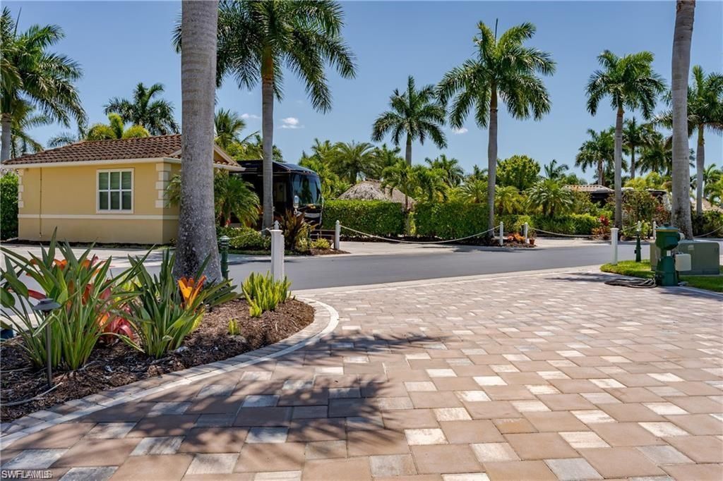 13461 Ladyfish Ln, Naples, FL 34114 Photo