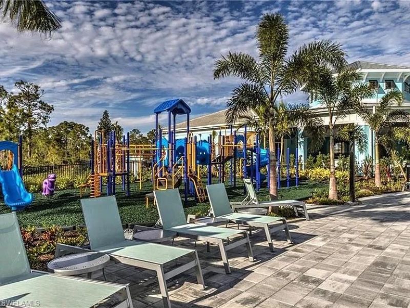 2739 Merida Ln, Cape Coral, FL 33909 Photo