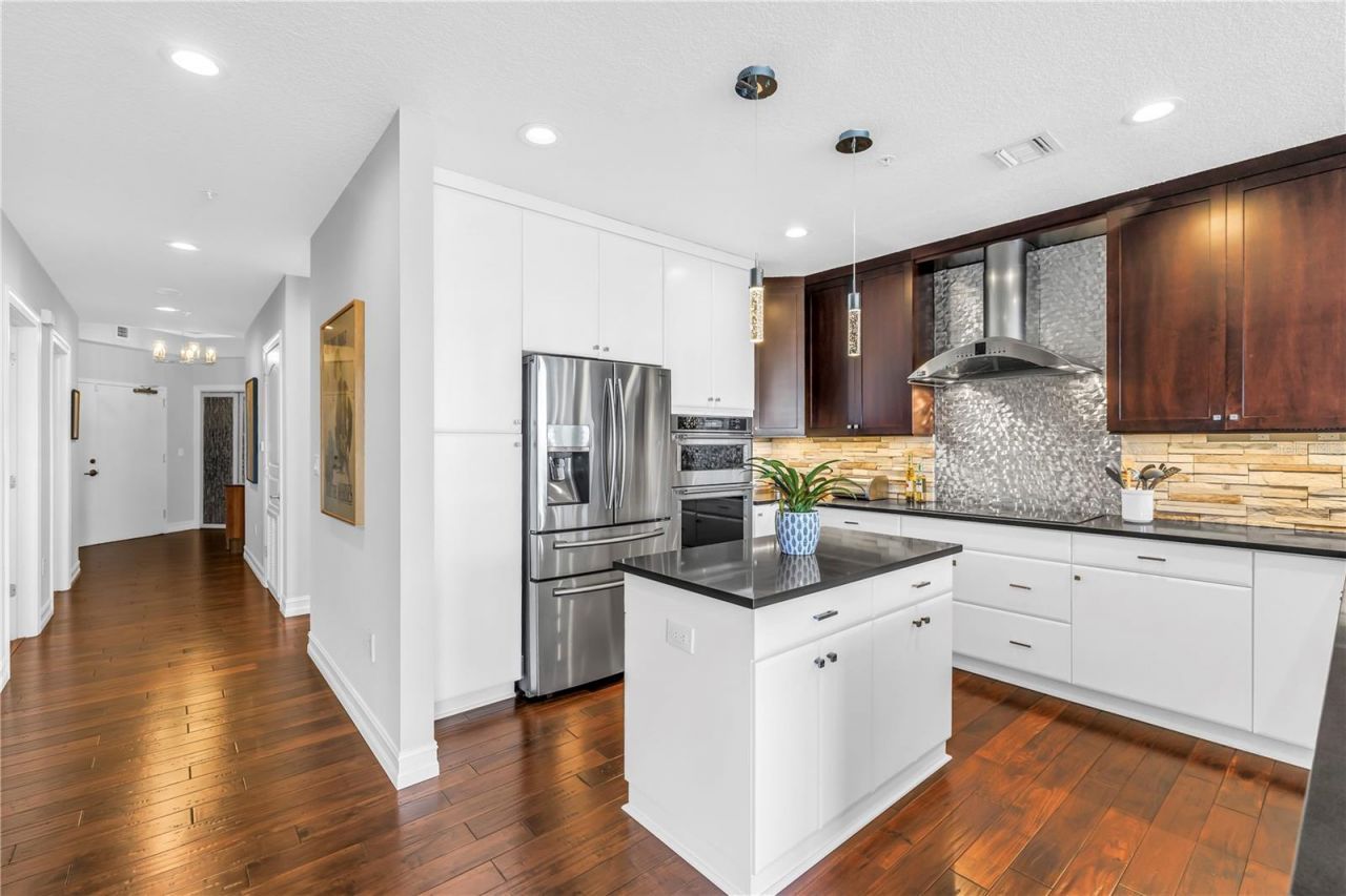 288 Beach Drive Ne, Unit 6B, Saint Petersburg, FL 33701 Photo