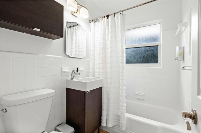 615 & 617 NE & 617 9th Avenue, Fort Lauderdale, FL 33304 Photo