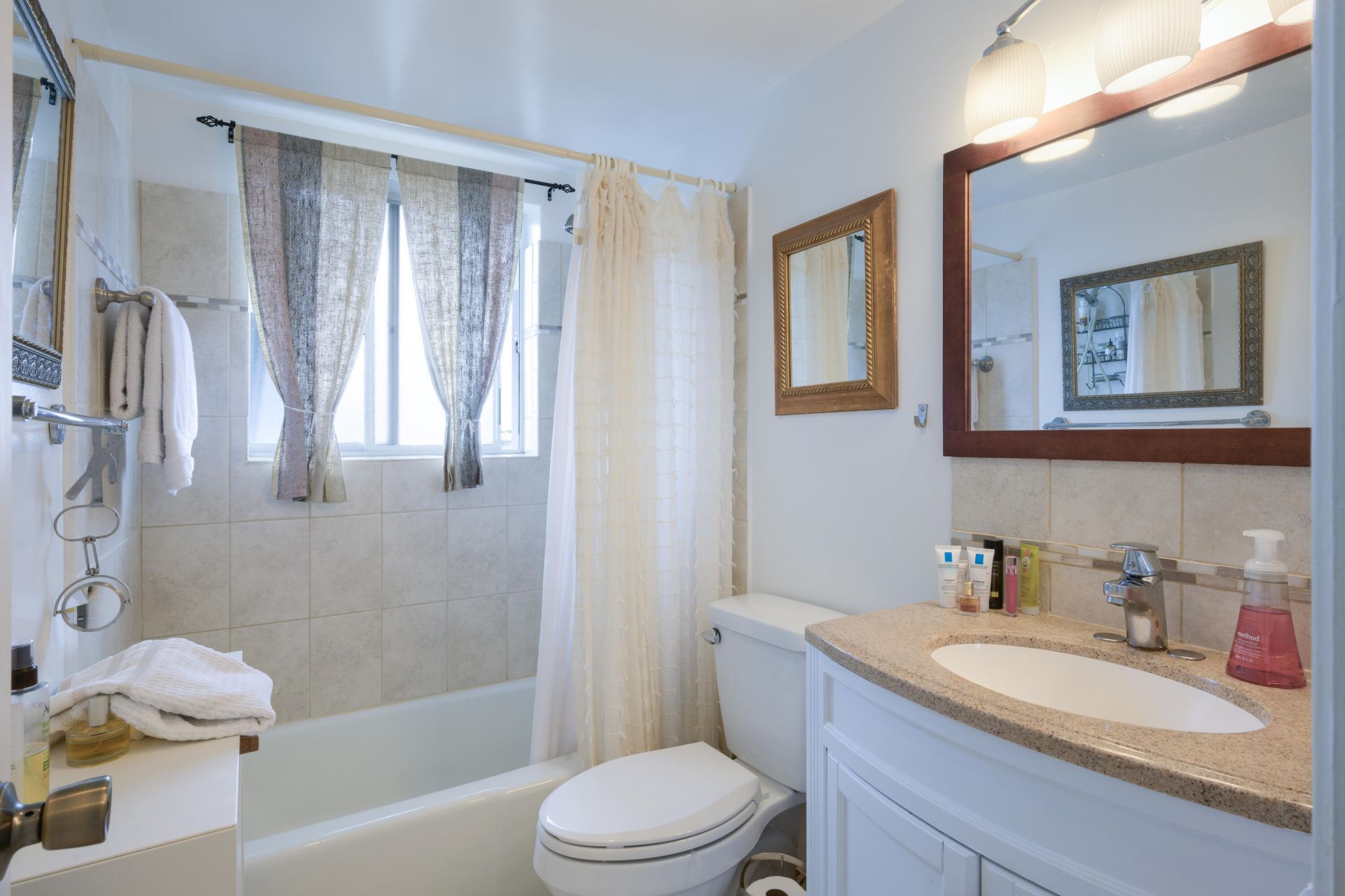 3402 Cynthia Lane, Unit 208, Lake Worth Beach, FL 33461 Photo