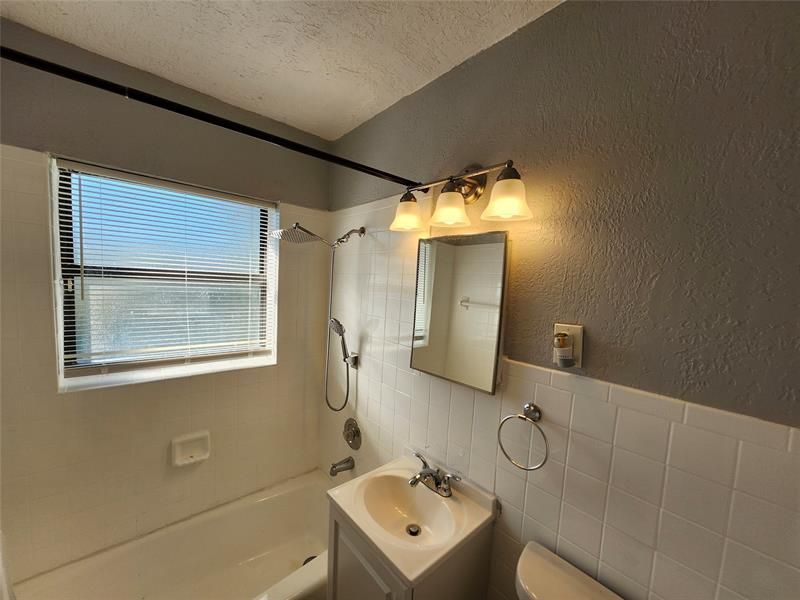 942 NW 12th Street, Fort Lauderdale, FL 33311 Photo