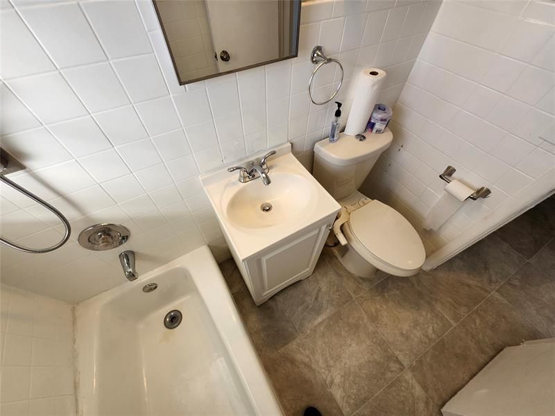 942 NW 12th Street, Fort Lauderdale, FL 33311 Photo