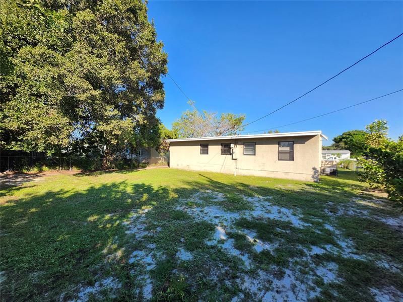 942 NW 12th Street, Fort Lauderdale, FL 33311 Photo