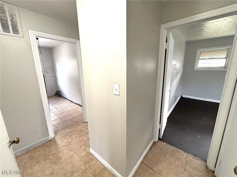 12510 Summerland Avenue, Cleveland, OH 44111 Photo 13