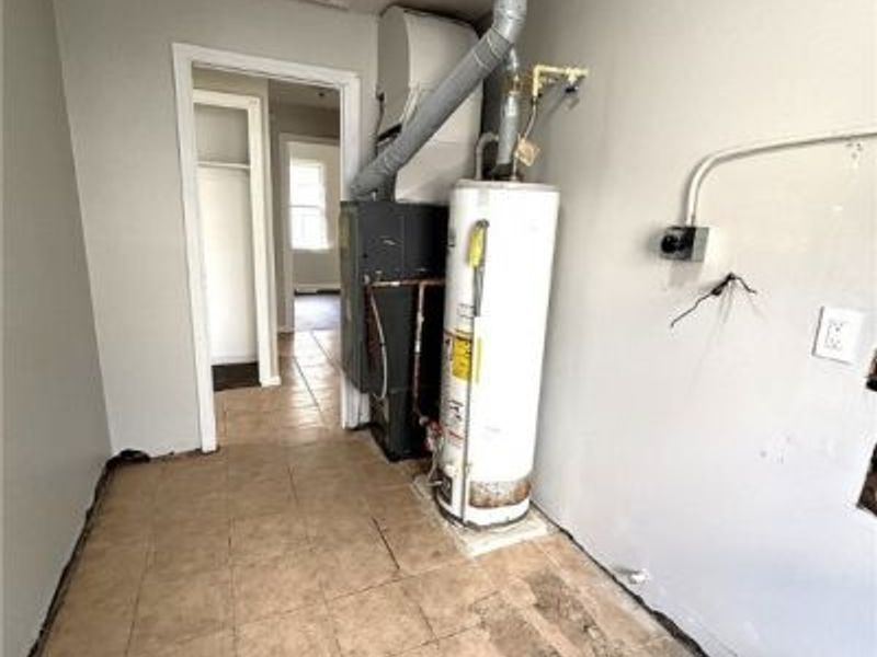 12510 Summerland Avenue, Cleveland, OH 44111 Photo 20