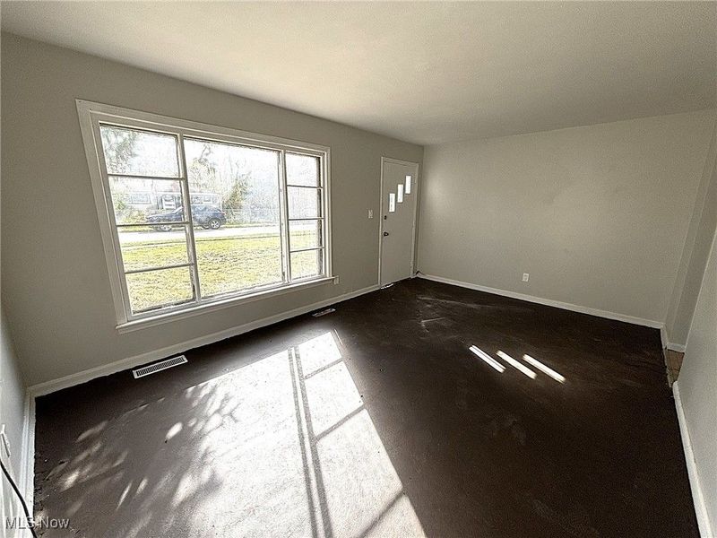 12510 Summerland Avenue, Cleveland, OH 44111 Photo 4