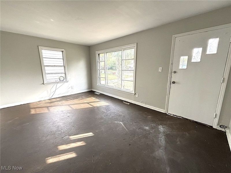 12510 Summerland Avenue, Cleveland, OH 44111 Photo 9