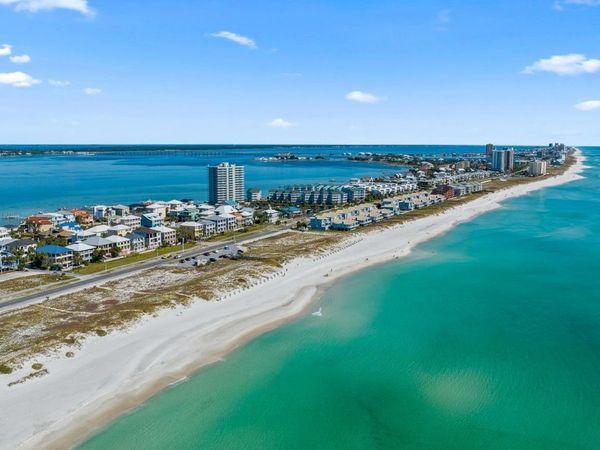 39 E Galvez Ct, Pensacola Beach, FL 32561