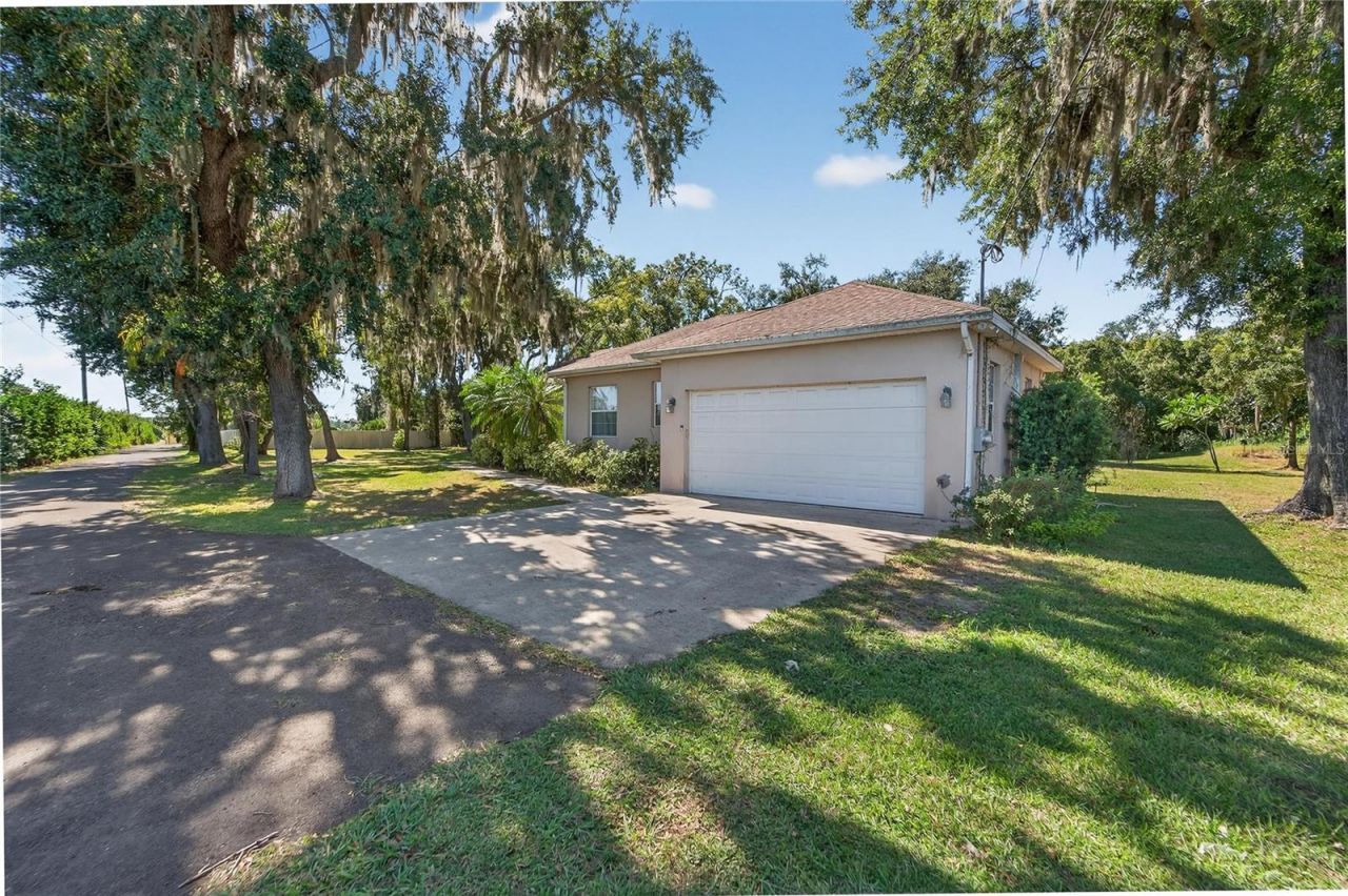 332 Holloway Road, Plant City, FL 33567 Photo