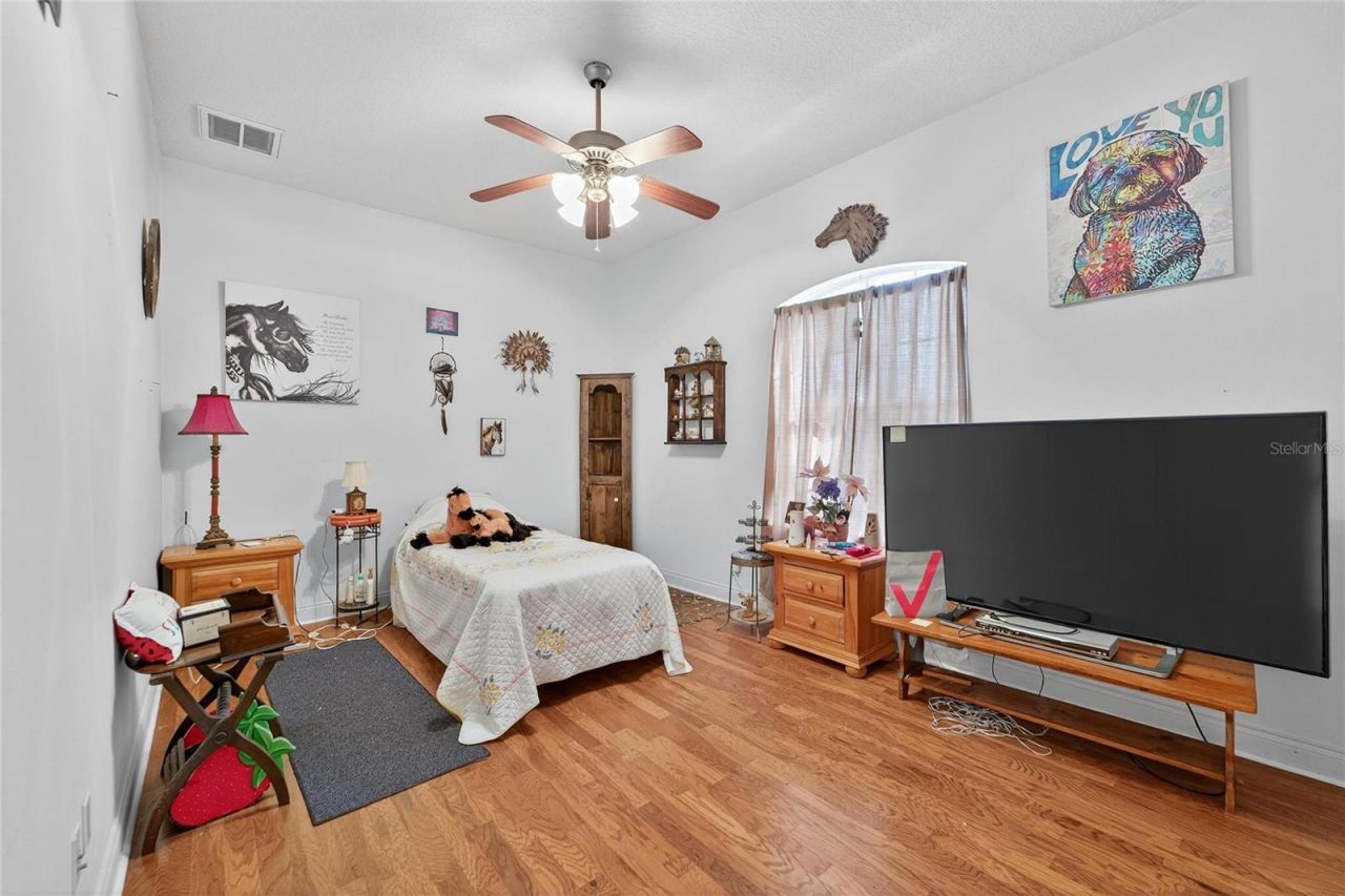 332 Holloway Road, Plant City, FL 33567 Photo