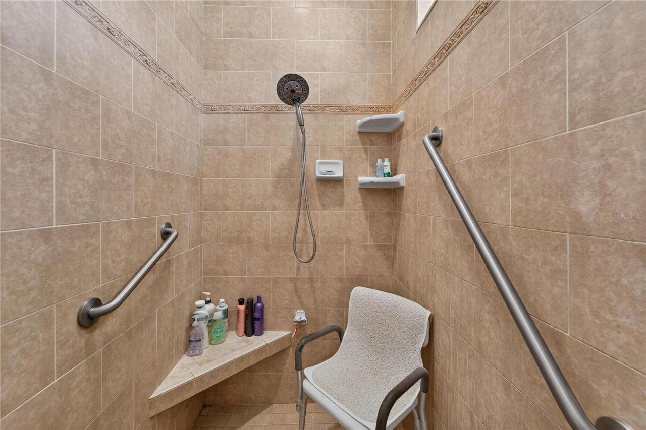 332 Holloway Road, Plant City, FL 33567 Photo