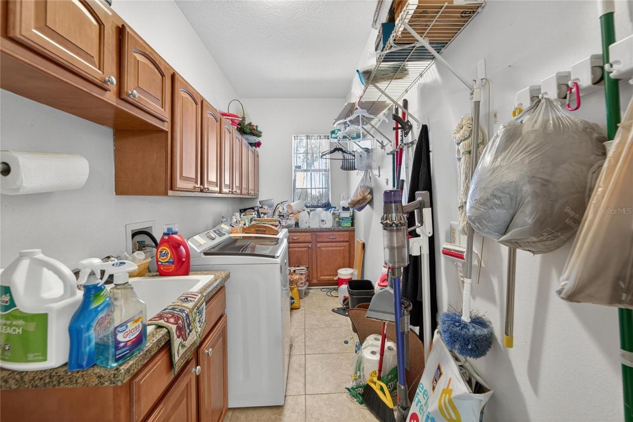 332 Holloway Road, Plant City, FL 33567 Photo