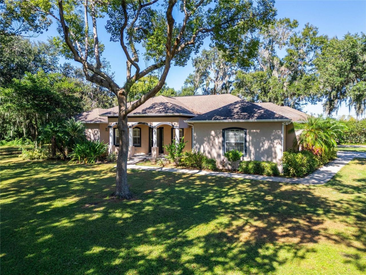 332 Holloway Road, Plant City, FL 33567 Photo