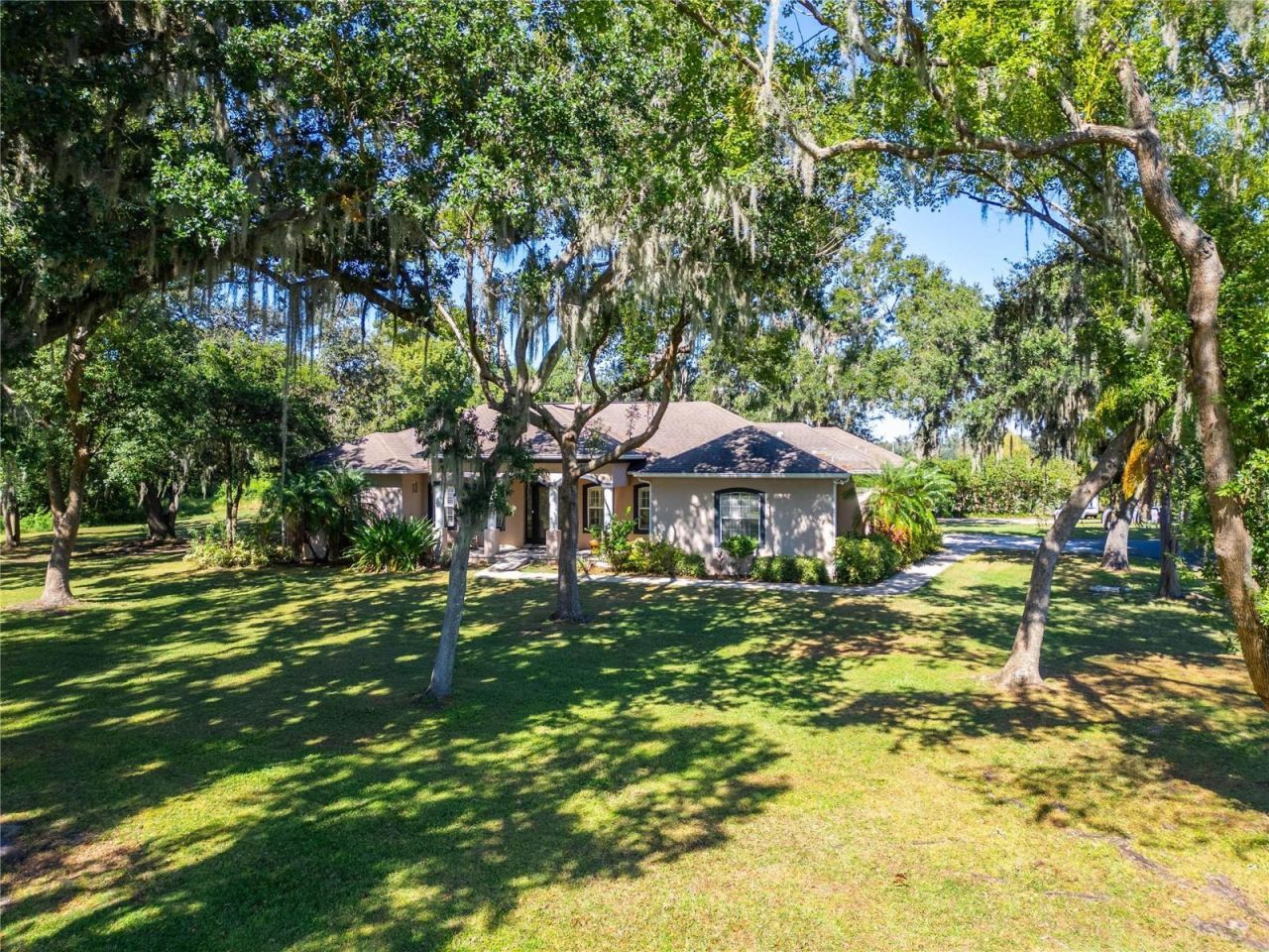 332 Holloway Road, Plant City, FL 33567 Photo