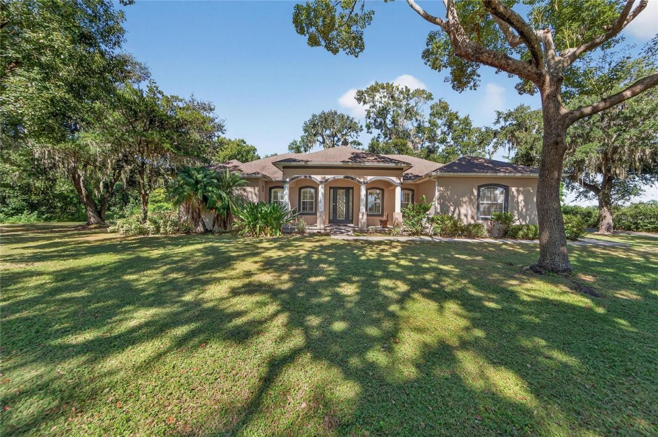 332 Holloway Road, Plant City, FL 33567 Photo