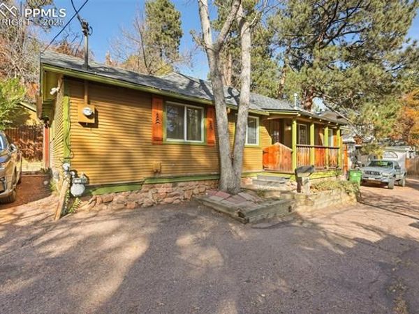 2002 Oak Way, Colorado Springs, CO 80906