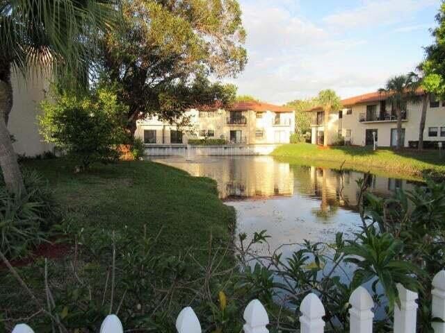 2050 Oleander Boulevard, Unit 1-105, Fort Pierce, FL 34950 Photo