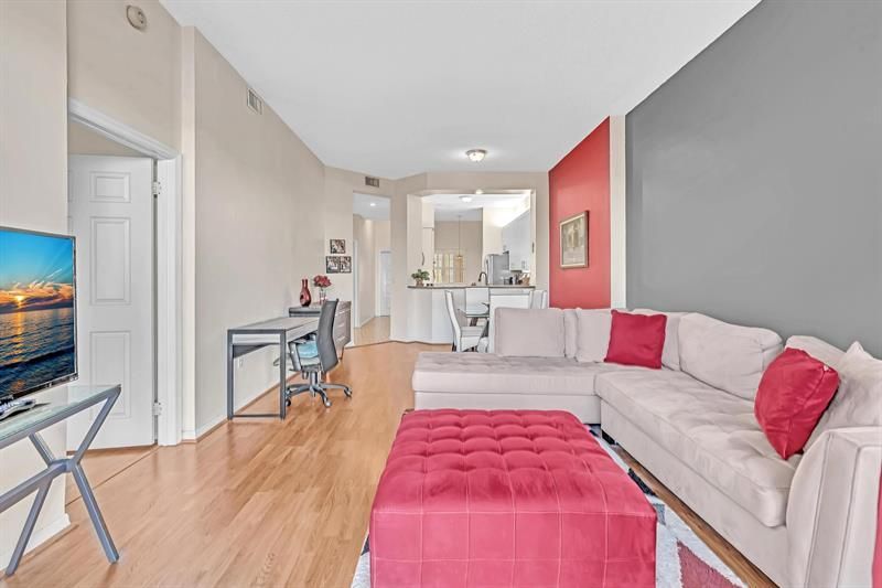 7802 Trent Drive, Unit 406, Tamarac, FL 33321 Photo