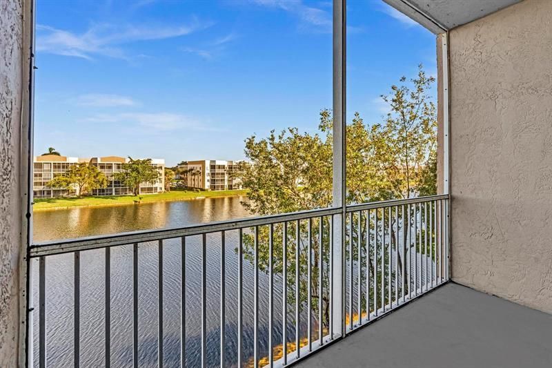 7802 Trent Drive, Unit 406, Tamarac, FL 33321 Photo