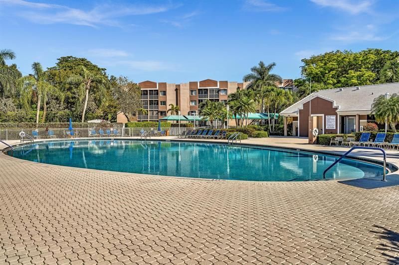 7802 Trent Drive, Unit 406, Tamarac, FL 33321 Photo