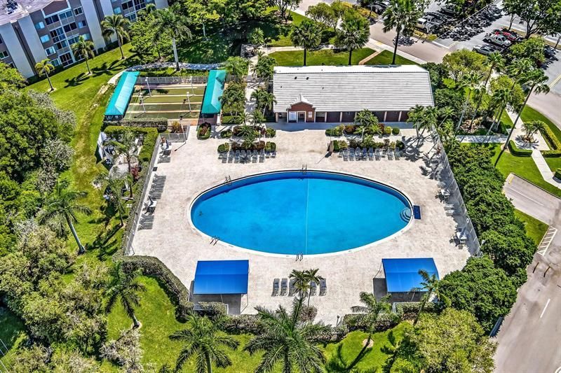 7802 Trent Drive, Unit 406, Tamarac, FL 33321 Photo