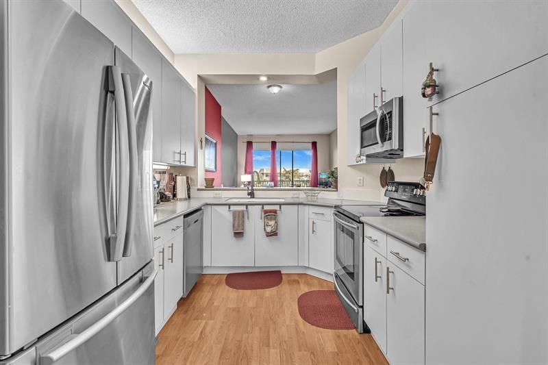 7802 Trent Drive, Unit 406, Tamarac, FL 33321 Photo