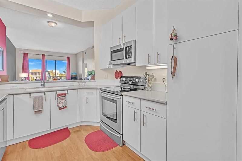 7802 Trent Drive, Unit 406, Tamarac, FL 33321 Photo