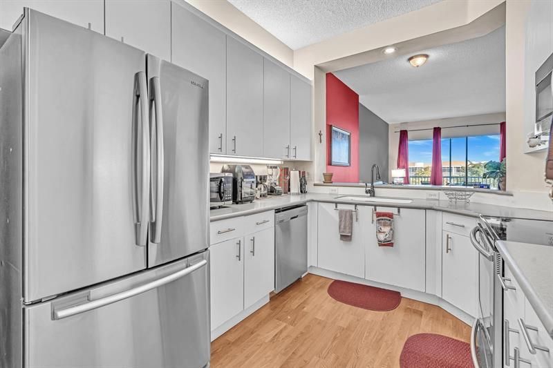 7802 Trent Drive, Unit 406, Tamarac, FL 33321 Photo