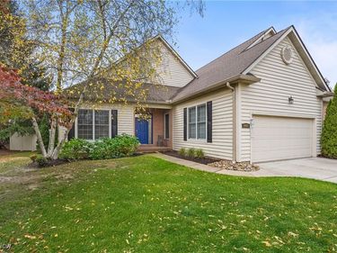 6460 Saint Augustine Drive NW, Canton, OH 44718