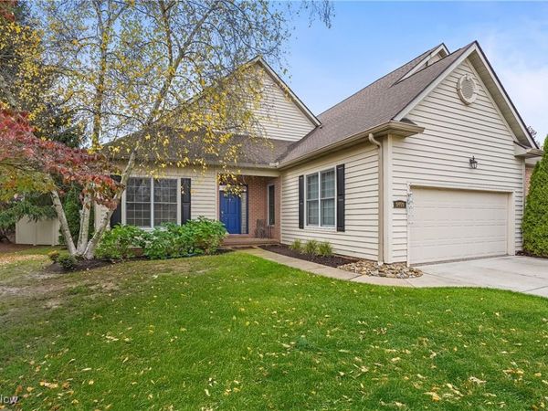 6460 Saint Augustine Drive NW, Canton, OH 44718