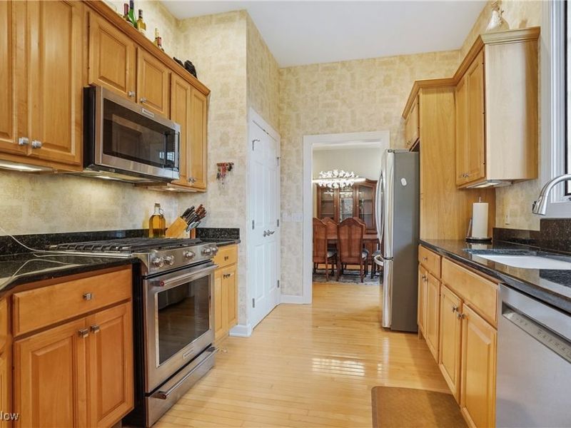 6460 Saint Augustine Drive NW, Canton, OH 44718 Photo 16