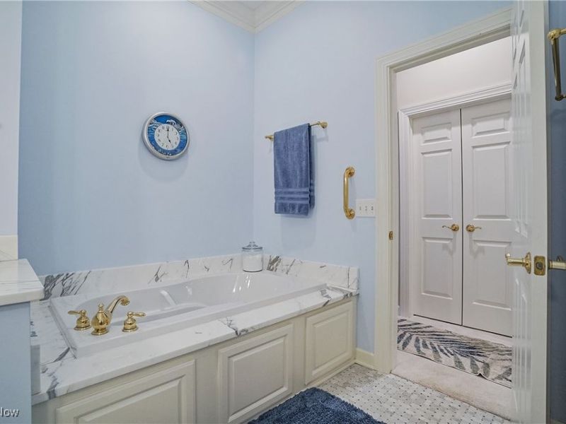 6460 Saint Augustine Drive NW, Canton, OH 44718 Photo 24