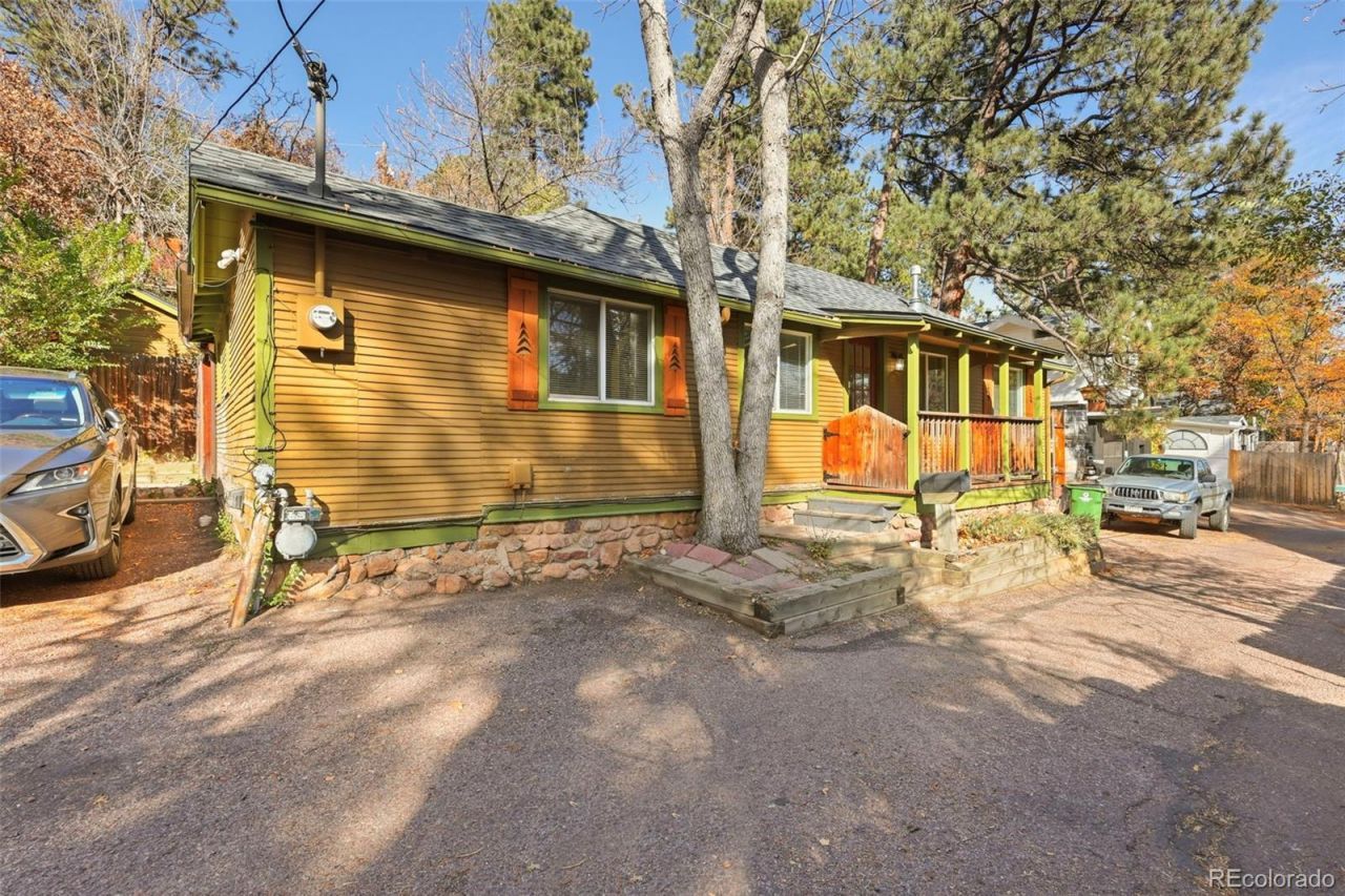 2002 Oak Way, Colorado Springs, CO 80906 Main Photo