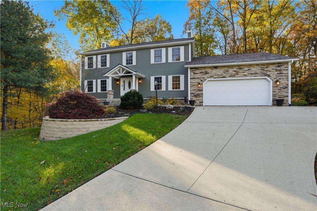 5180 Pine Valley Drive, Zanesville, OH 43701